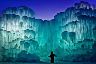 Illustration for article titled Glowing castles made from icicles look like something out of a wintery fairy tale